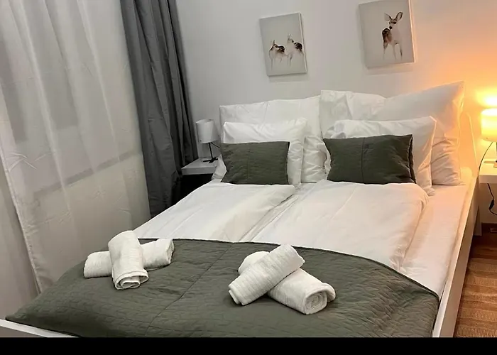 In 9 * Vienna